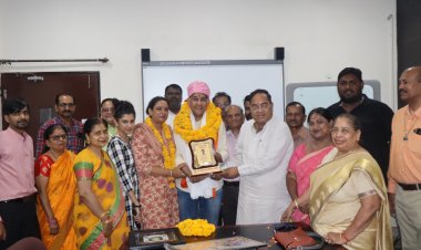 राजस्थान फाउंडेशन के कमिश्नर श्री धीरज श्रीवास्तव का कायस्थ महासभा कोटा की ओर से स्वागत एवं अभिनंदन किया