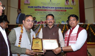 कुलदीप माथुर जी को राज्य स्तरीय पुरस्कार से जयपुर में किया सम्मानित